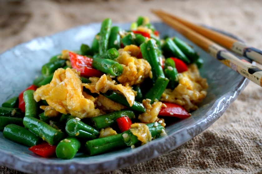 Green beans and eggs, with oyster sauce (low FODMAP)