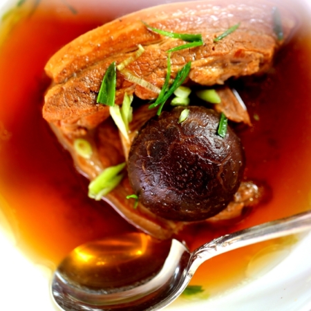 South sea meat and bone soup (bak kut teh,肉骨茶)